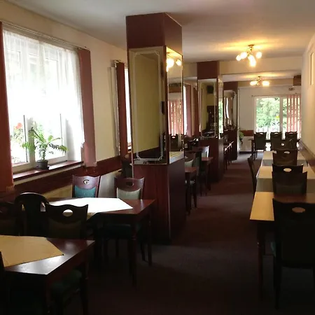 Schindleruv Haj 3* Svitavy