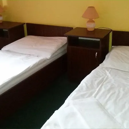 Hotell Schindleruv Haj 3*