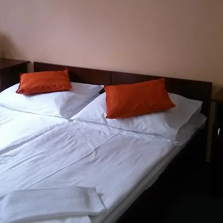 Schindleruv Haj 3*