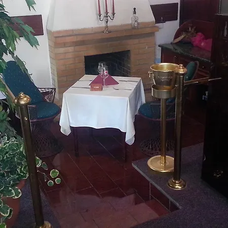 Schindleruv Haj Hotell 3*